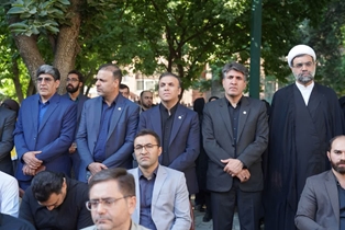  در مراسم وداع با رهبر شهید انقلاب اسلامی ایران